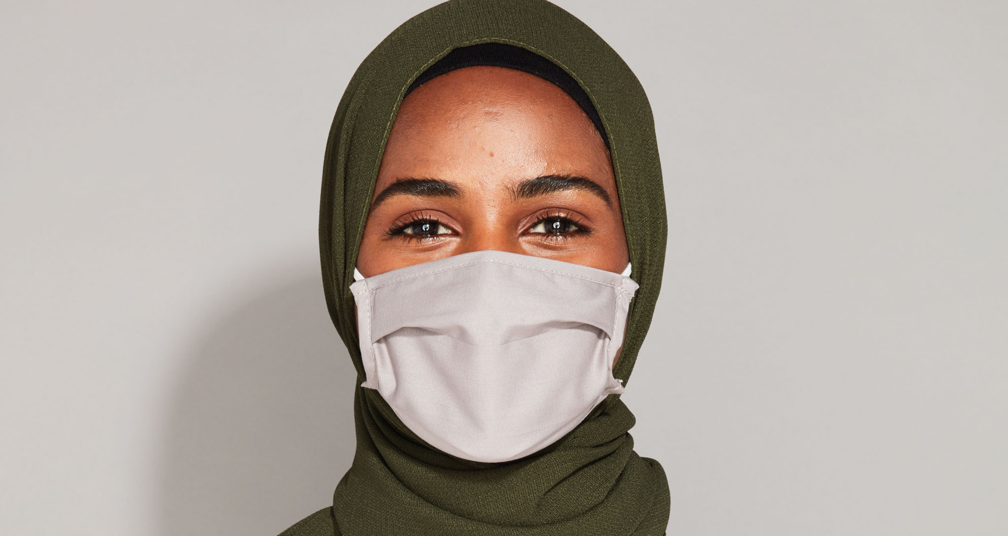 Woman wearing a mask